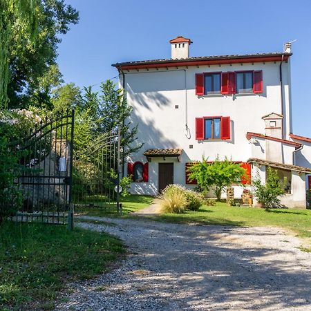 Villa Nerone B&B Lorenzana Exteriör bild