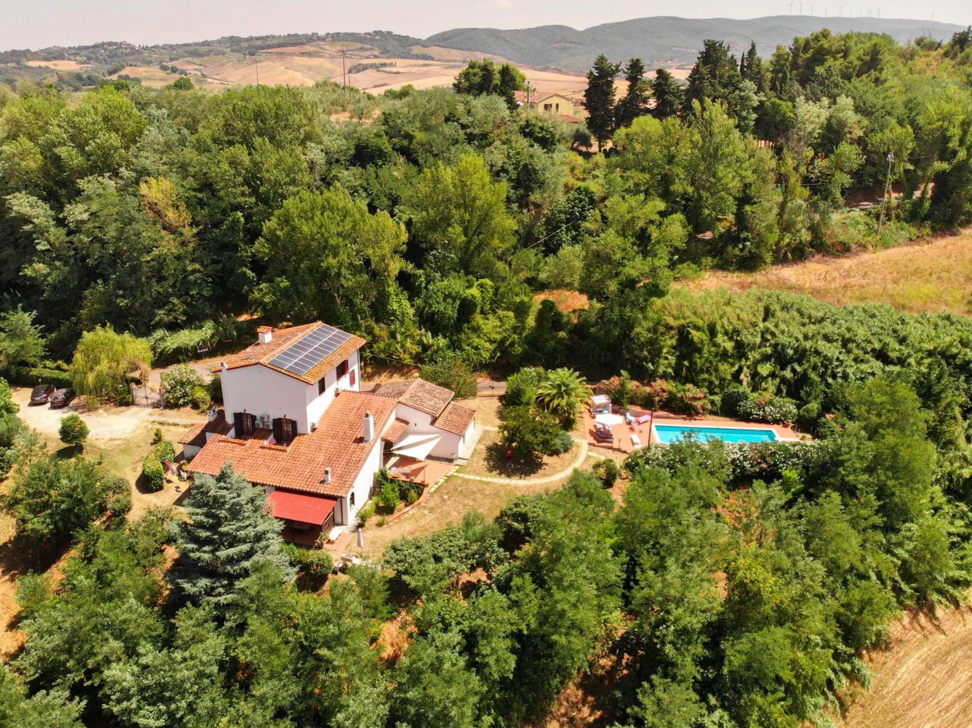 Villa Nerone B&B Lorenzana Exteriör bild