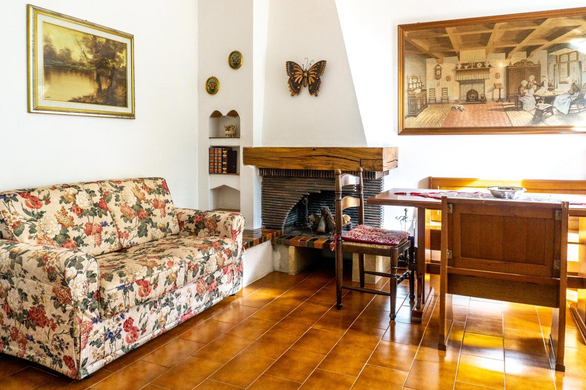 Villa Nerone B&B Lorenzana Exteriör bild
