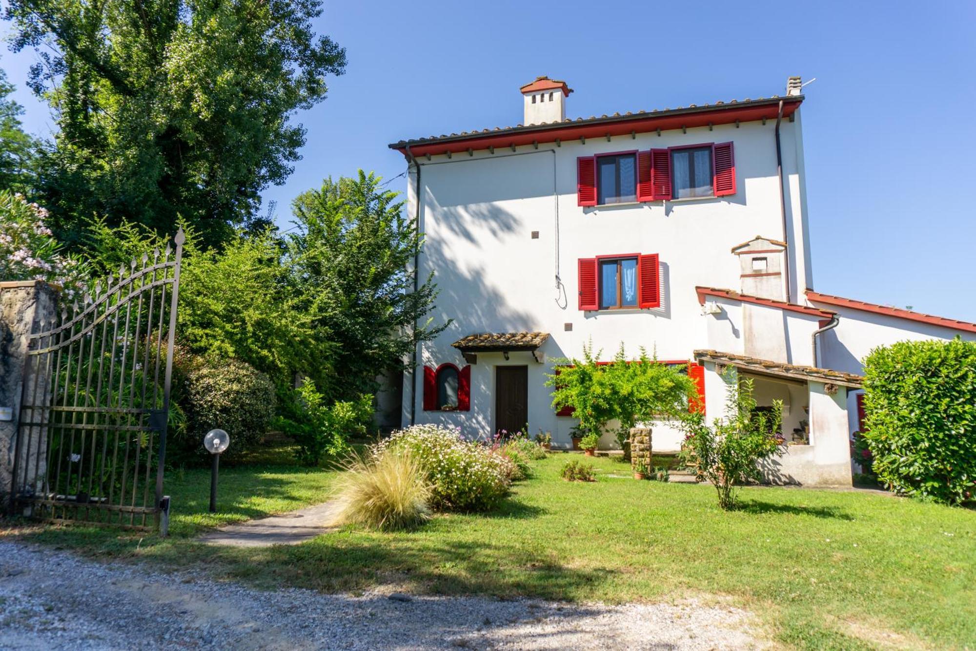 Villa Nerone B&B Lorenzana Exteriör bild