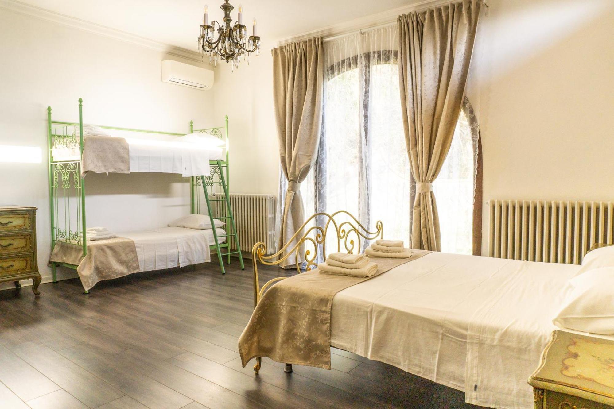 Villa Nerone B&B Lorenzana Exteriör bild